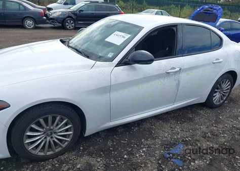 2024 Alfa Romeo Giulia Awd из США, поврежденный, VIN ZARFANAN1R7680791